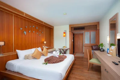 Habitación Doble o Doble Superior — Seaview Patong Hotel